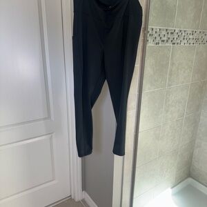 Lilly Pulitzer Luxletic Weekender Black Leggings size XL